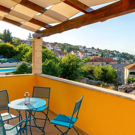 Garden Villa Splitska